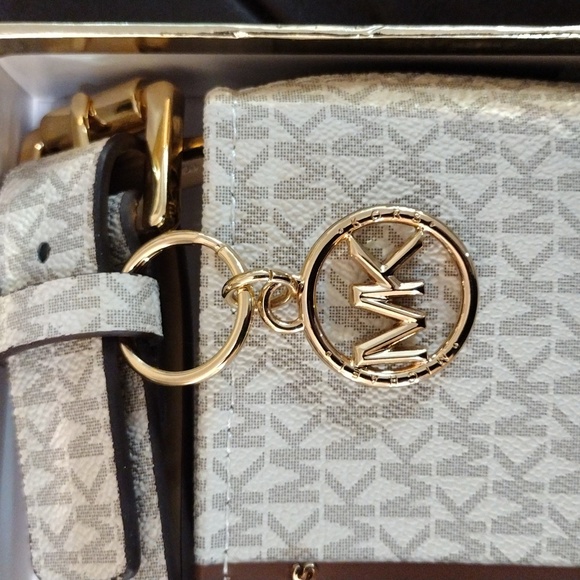 NIB Michael Michael Kors Signature S/M Belt Bag - Picture 4 of 16